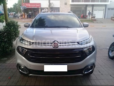 foto FIAT Toro Freedom 4x4 CD usado (2018) color Gris Claro precio $1.150.000