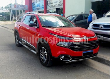 Foto venta Auto usado Fiat Toro Volcano 4x4 CD Aut Pack Premium (2017) color Rojo precio $970.000