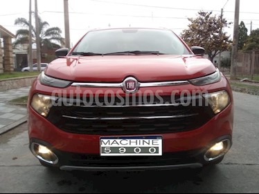 foto FIAT Toro Volcano 4x4 CD Aut Pack Premium usado (2017) color Rojo precio $1.020.000