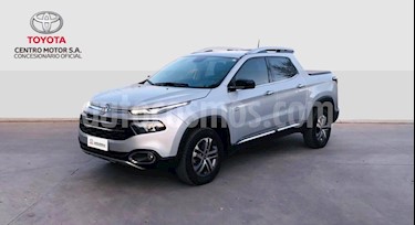 Foto venta Auto usado FIAT Toro Volcano 4x4 CD Aut Pack Premium (2017) color Gris Claro precio $990.000