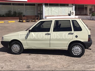 foto FIAT Uno 5P 1.6 CS usado (1997) color Amarillo precio $87.000