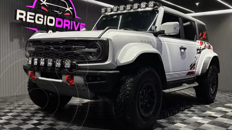 Foto Ford Bronco Raptor 3.0L usado (2024) color Blanco precio $1,999,999