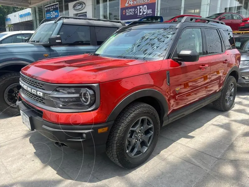 Foto Ford Bronco Sport Badlands usado (2022) color Rojo precio $620,000