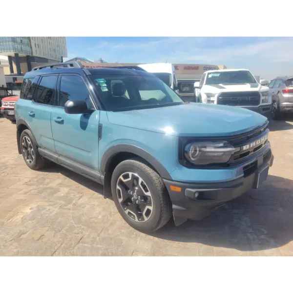 Foto Ford Bronco Sport Outer Banks usado (2022) color Azil Glaciar precio $479,900