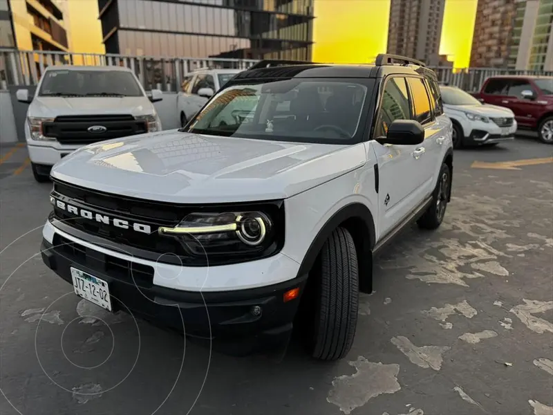 Foto Ford Bronco Sport Outer Banks usado (2023) color Blanco precio $679,000