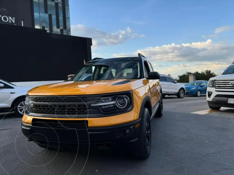 Foto Ford Bronco Sport Badlands usado (2022) color Naranja precio $598,000