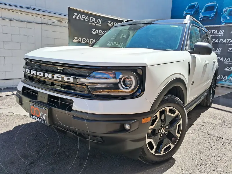 Foto Ford Bronco Outer Banks 4 Puertas usado (2021) color Blanco precio $595,000