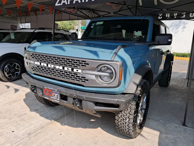 Foto Ford Bronco Badlands 4 Puertas usado (2023) color Azul financiado en mensualidades(enganche $326,728 mensualidades desde $24,985)