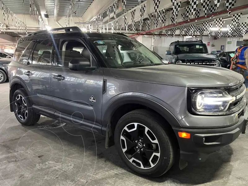 Foto Ford Bronco 4 Puertas Outer Banks 4 Puertas usado (2023) color Gris precio $550,000
