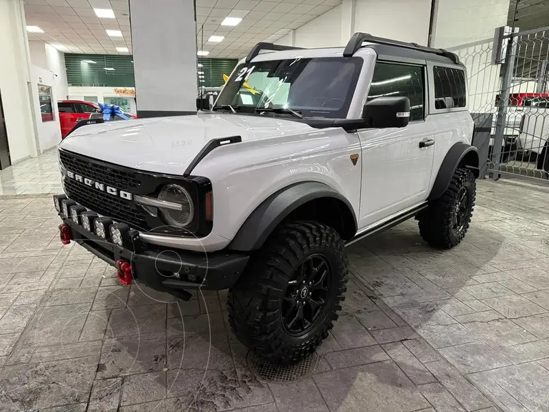 Foto Ford Bronco Badlands 2 Puertas usado (2021) color Blanco financiado en mensualidades(enganche $180,000 mensualidades desde $24,452)