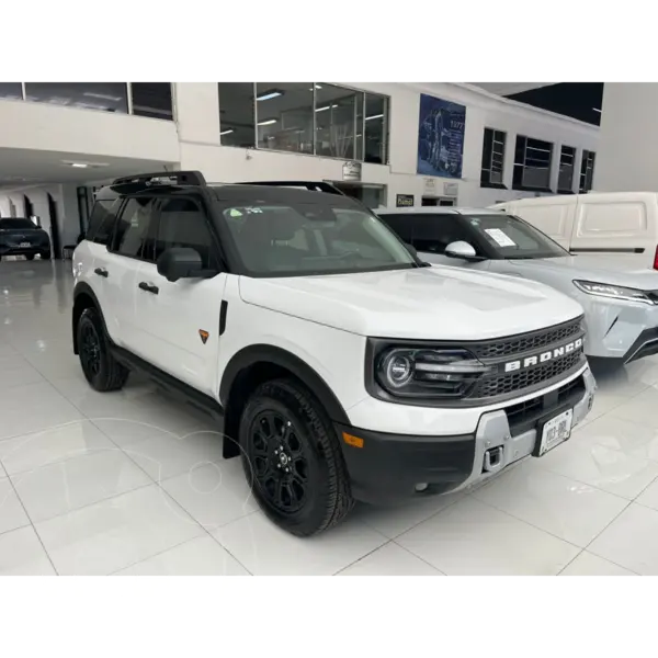 Foto Ford Bronco Badlands 4 Puertas usado (2025) color Blanco precio $690,000