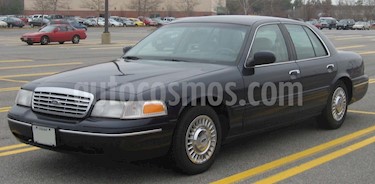 Ford Crown Victoria Auto. V-8 4.6 Fuel Injection usado (1998) color Negro precio u$s2.500