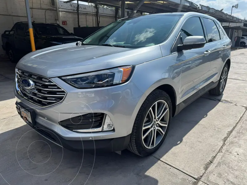 Foto Ford Edge Titanium usado (2022) color plateado financiado en mensualidades(enganche $171,402 mensualidades desde $13,107)