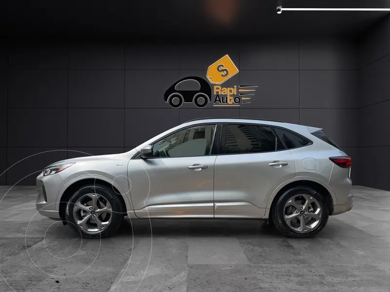 Foto Ford Escape Hibrida ST Line Select usado (2023) color Plata financiado en mensualidades(enganche $86,375 mensualidades desde $8,929)