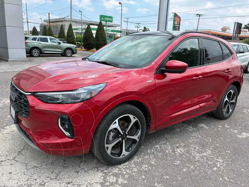 Foto Ford Escape Hibrida ST Line Elite usado (2023) color Rojo financiado en mensualidades(enganche $109,760 mensualidades desde $11,975)