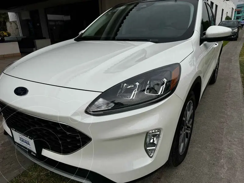 Foto Ford Escape Hibrida Titanium usado (2022) color Blanco precio $578,000