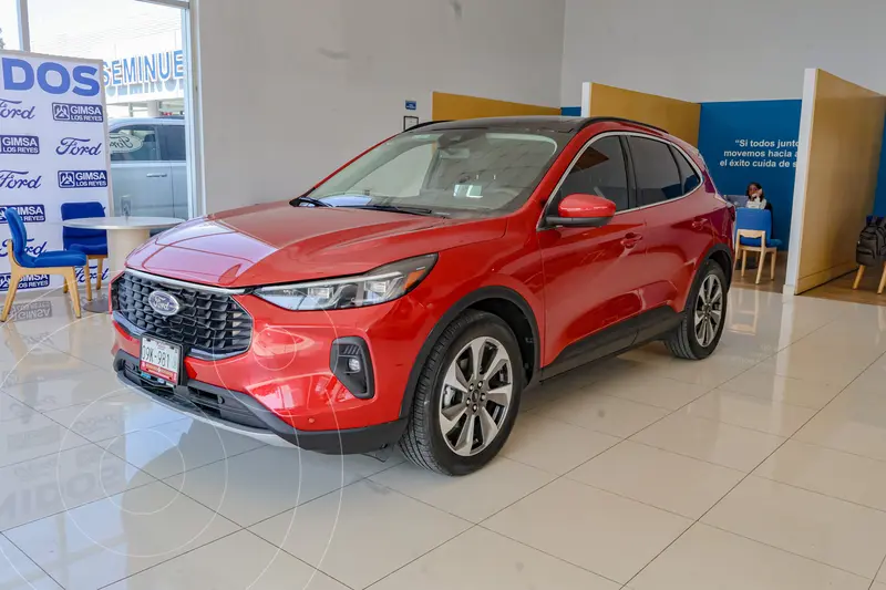 Foto Ford Escape Hibrida Platinum usado (2025) color Rojo Cerezo precio $675,000