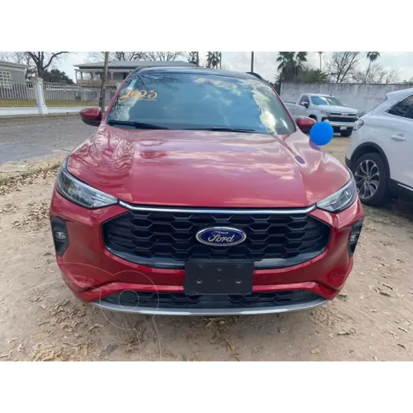 Foto Ford Escape Hibrida ST Line usado (2023) color Rojo precio $495,000