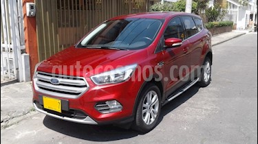 foto Ford Escape 2.0L SE 4x2 usado (2017) color Rojo Rubí precio $67.000.000