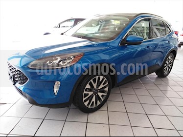 foto Ford Escape Titanium EcoBoost usado (2019) color Azul Eléctrico precio $599,098