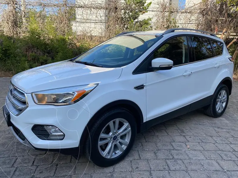 Foto Ford Escape S Plus usado (2017) color Blanco precio $259,000