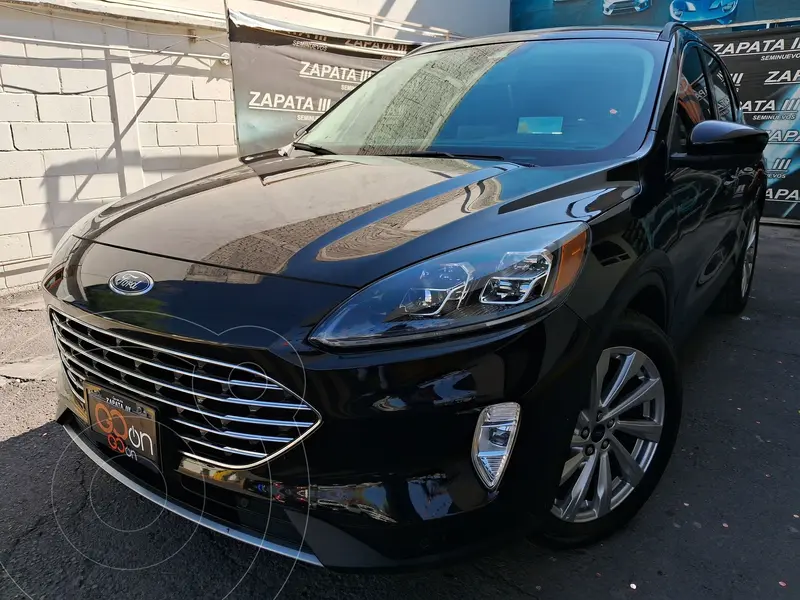 Foto Ford Escape Titanium EcoBoost usado (2022) color Negro precio $533,000