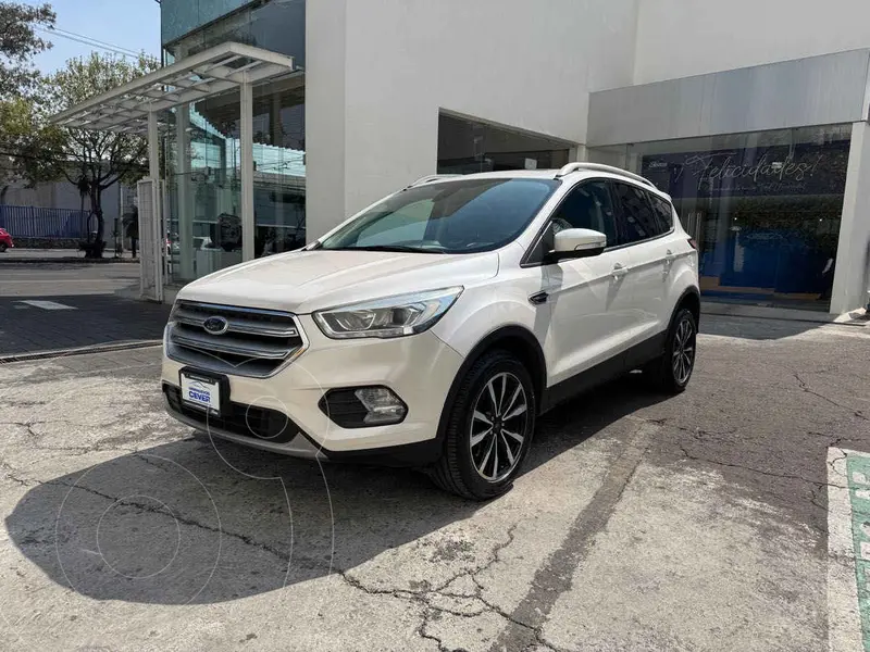 Foto Ford Escape Titanium EcoBoost usado (2018) color Blanco financiado en mensualidades(enganche $80,491 mensualidades desde $8,565)