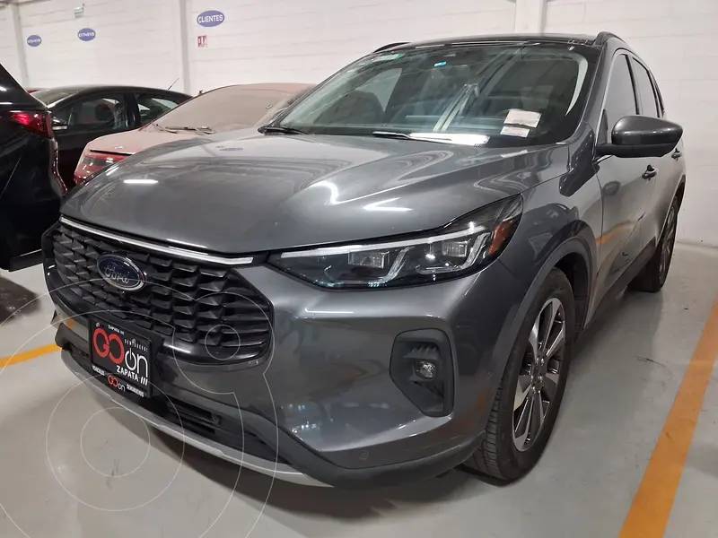 Foto Ford Escape Titanium EcoBoost usado (2024) color Gris financiado en mensualidades(enganche $167,588 mensualidades desde $12,815)
