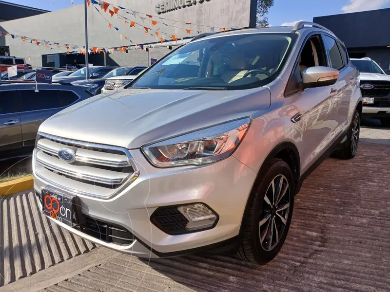 Foto Ford Escape Titanium EcoBoost usado (2017) color Gris precio $255,000