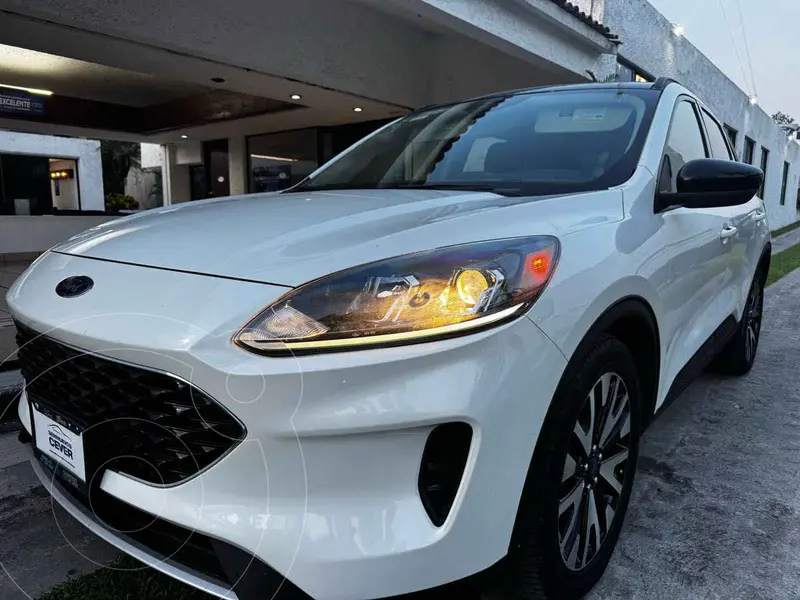 Foto Ford Escape SE usado (2020) color Blanco precio $358,000