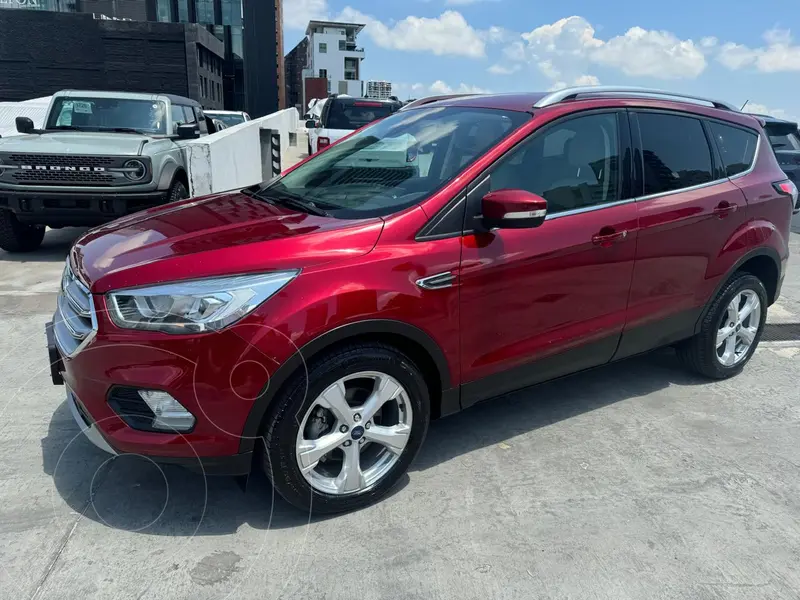 Foto Ford Escape Trend Advance usado (2019) color Rojo Rubi precio $349,000