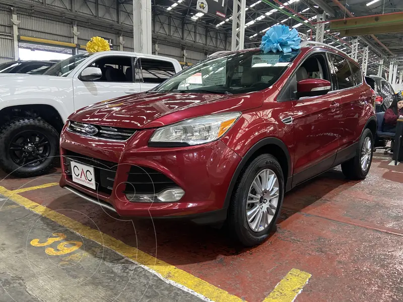 Foto Ford Escape Trend Advance usado (2016) color Rojo Rubi financiado en mensualidades(enganche $64,350 mensualidades desde $6,864)