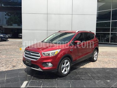 foto Ford Escape Trend Advance usado (2017) color Rojo Rubí precio $295,000