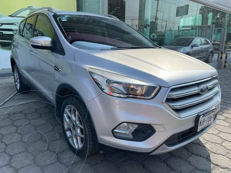 Foto Ford Escape Trend Advance EcoBoost usado (2018) color Plata financiado en mensualidades(enganche $75,250 mensualidades desde $6,354)