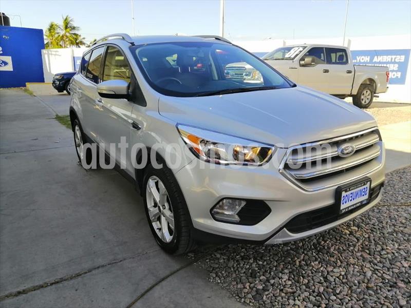 Foto Ford Escape Trend Advance EcoBoost usado (2017) color Plata precio $316,000