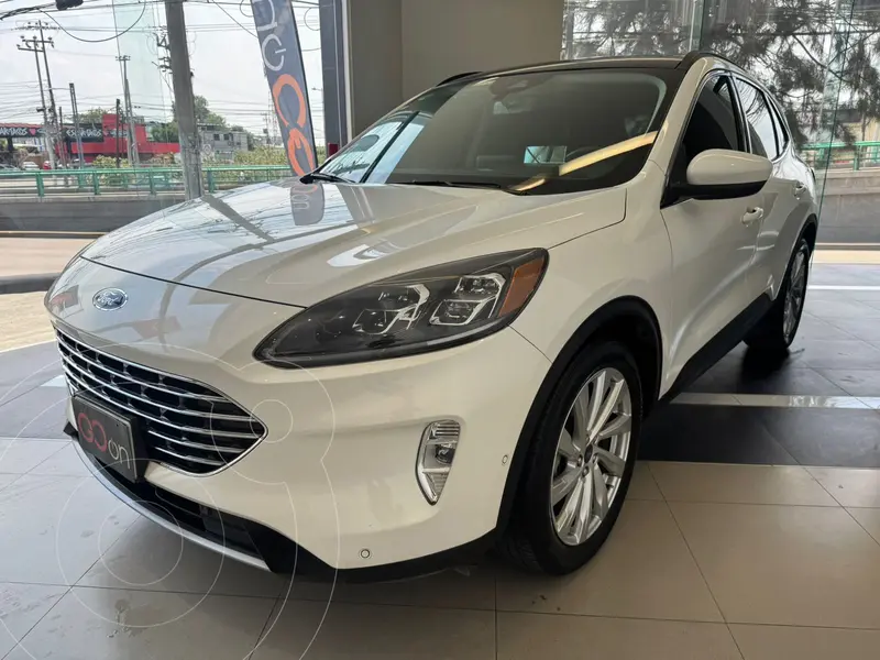 Foto Ford Escape Titanium EcoBoost usado (2022) color Blanco financiado en mensualidades(enganche $130,800 mensualidades desde $10,002)