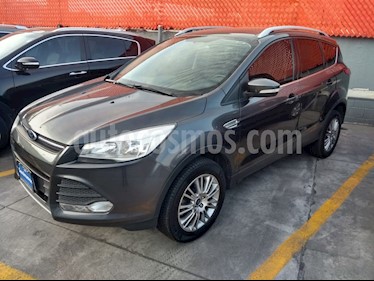 Ford Escape SE Hybrid usado (2015) color Gris precio $239,000