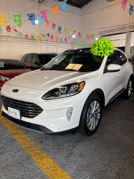 Foto Ford Escape Titanium EcoBoost usado (2022) color Blanco precio $439,900