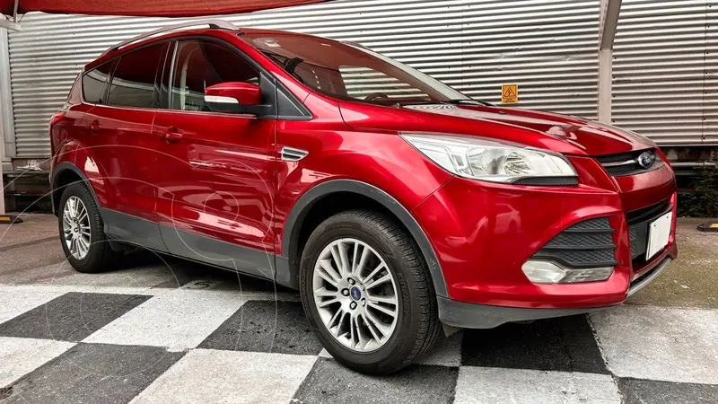 Foto Ford Escape Trend Advance usado (2016) color Rojo precio $180,000