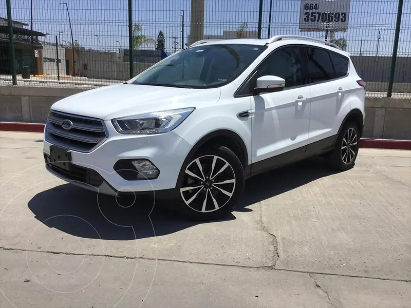 Foto Ford Escape Titanium EcoBoost usado (2017) color Blanco precio $250,000