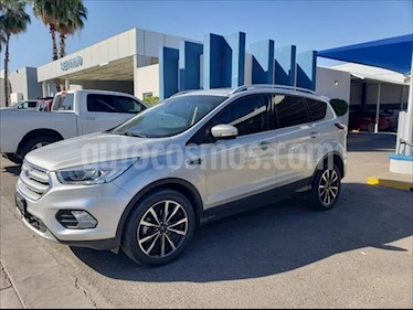 Ford Escape Titanium usado (2017) color Plata precio $330,000