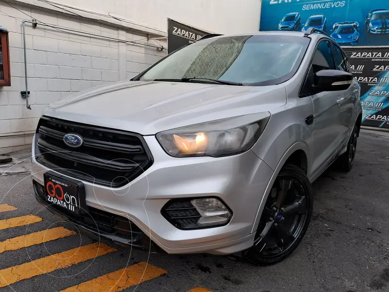 Foto Ford Escape Trend Advance EcoBoost usado (2018) color plateado precio $365,000