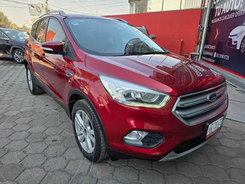 Foto Ford Escape Trend Advance usado (2019) color Rojo financiado en mensualidades(enganche $83,312 mensualidades desde $7,035)