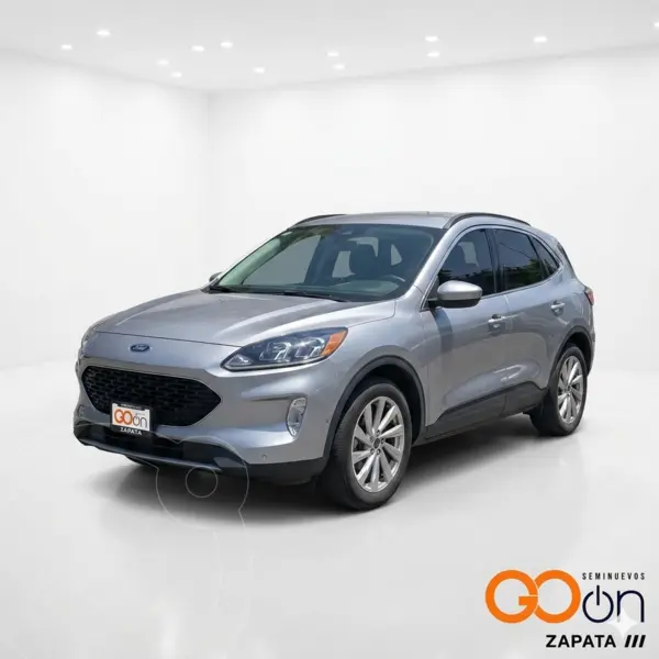 Foto Ford Escape TITANUM usado (2022) color FOR PLATA precio $430,000