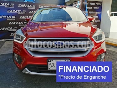 foto Ford Escape Titanium usado (2017) color Rojo Rubí precio $82,500