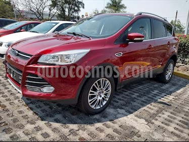 foto Ford Escape Trend Advance usado (2016) color Rojo precio $240,000