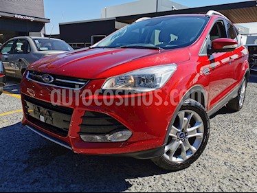 Ford Escape Titanium usado (2016) color Rojo Rubi precio $250,000