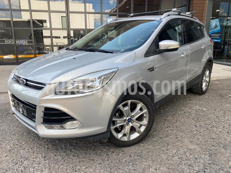 Ford Escape Titanium usado (2015) color Plata Estelar precio $230,000