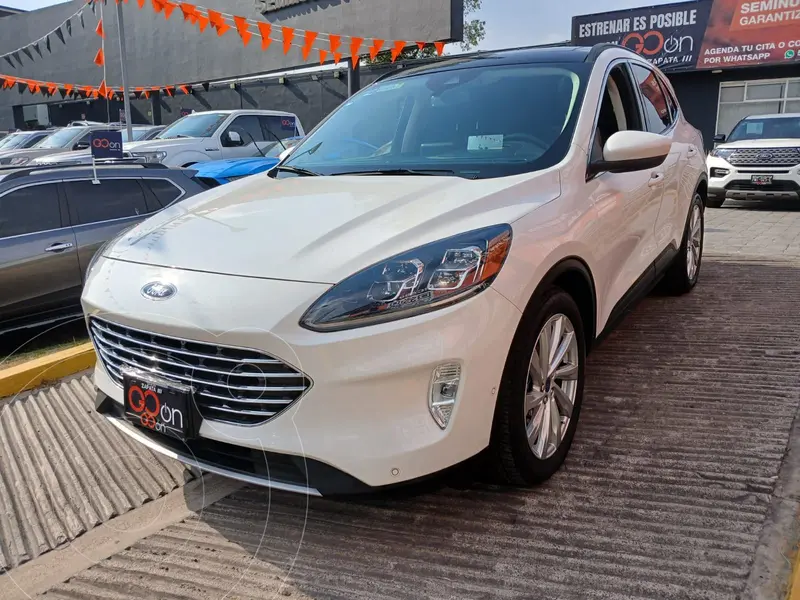 Foto Ford Escape Titanium EcoBoost usado (2022) color Blanco financiado en mensualidades(enganche $144,152 mensualidades desde $11,023)