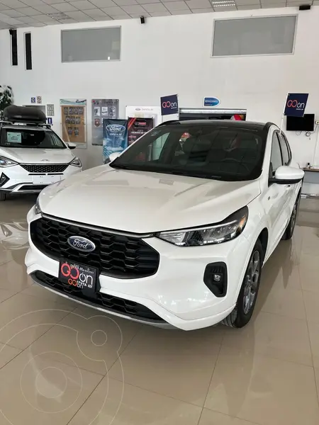 Foto Ford Escape Titanium EcoBoost usado (2024) color Blanco precio $559,000